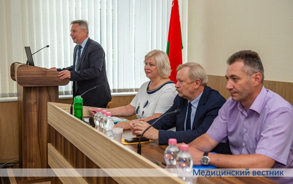 Минздрав провел обучающий семинар по охране труда
Минздрав провел обучающий семинар по охране труда