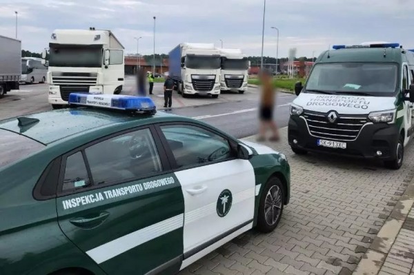 В Польше экипаж белорусов попался транспортникам при «фокусах» с тахографом