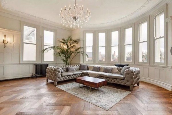 Женщина «выиграла» в лотерею дом стоимостью $2,5 миллиона, но получила от организаторов всего $6,2 тысячи. Все по правилам Женщина «выиграла» в лотерею дом стоимостью $2,5 миллиона, но получила от организаторов всего $6,2 тысячи. Все по правилам