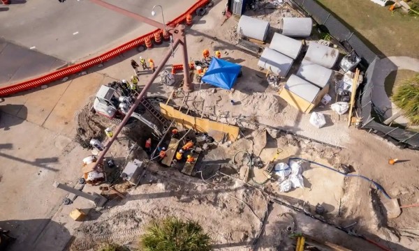 Строители случайно нашли лодку XIX века, заполненную артефактами Строители случайно нашли лодку XIX века, заполненную артефактами