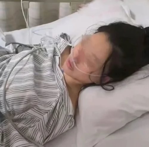 Женщина выжила после 20 ударов ножом благодаря силиконовой груди Женщина выжила после 20 ударов ножом благодаря силиконовой груди